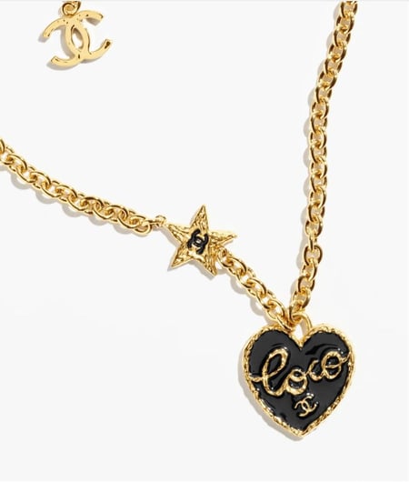 2024 قلادة شانيل بدلاية ذهبي على شكل قلب
