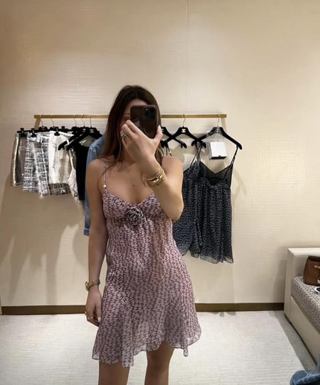 25P Chanel pink Silk dress 2025 فستان شانيل توب وردي بشعار