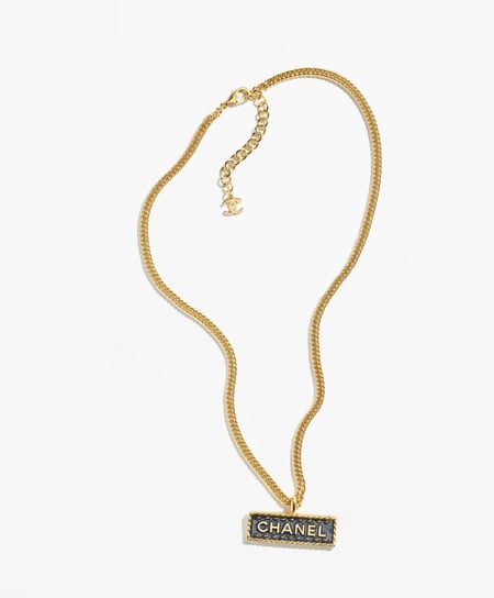 2024 قلادة شانيل بدلاية ذهبي