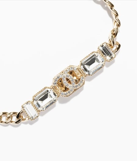 2024 قلادة شانيل شوكر معدن راتنج ستراس ذهبي كريستالي