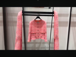 2024 جاكيت شانيل سترة تويد متقزح وردي فاتح