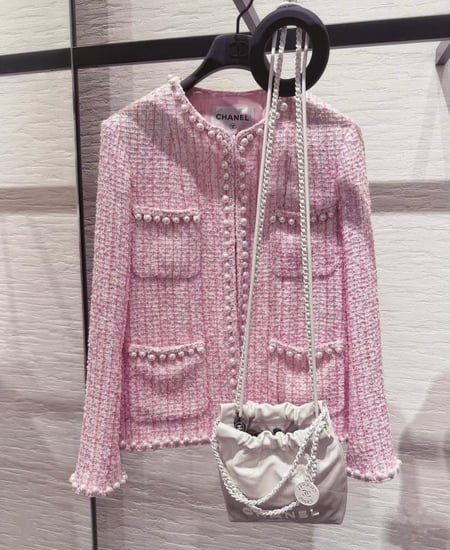 CHANEL PINK TWEED JACKET 2025 جاكيت شانيل وردي تويد بأزرار أمامية 2025