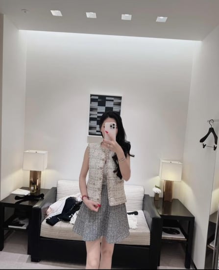 Chanel gold Wool Tweed vest 2025 جيليه شانيل تويد صوفي ذهبي جيلية