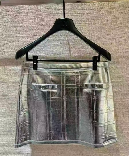 CHANEL CRUISE SILVER SKIRT 2025 تنورة شانيل كروز فضي 2025