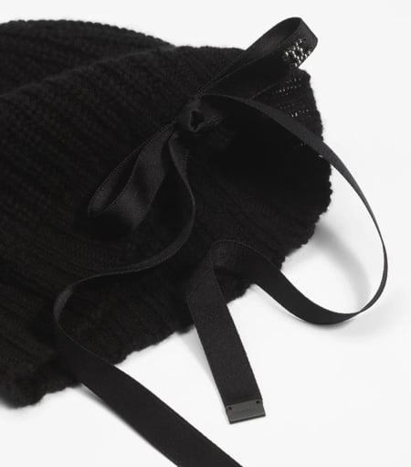 2025 CHANEL BLACK BEANIE HAT  قبعة شانيل بيني  كشمير ساتان أسود