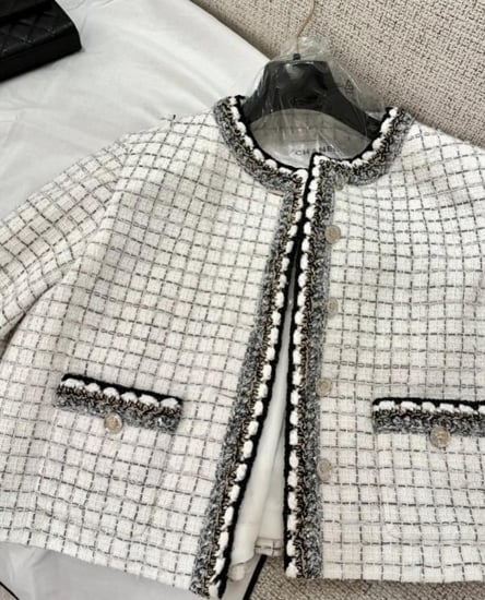جاكيت شانيل تويد أسود فضي ذهبي واسع  2025 CHANEL TWEED WHITE JACKET