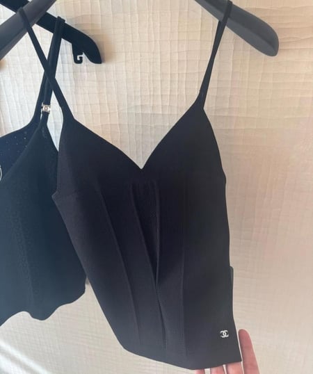 2025  CHANEL BLACK TOP قميص شانيل توب أسود
