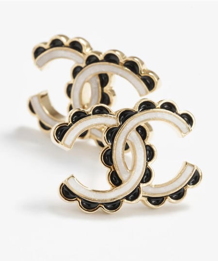 P25 chanel earrings أقراط شانيل حلق شعار cc