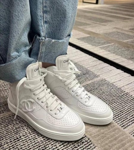 2025 حذاء شانيل جزمة رياضي أبيض white Chanel sneakers