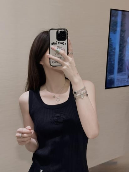White or black 25B chanel tank top 2025 قميص شانيل قطن أبيض أو أسود