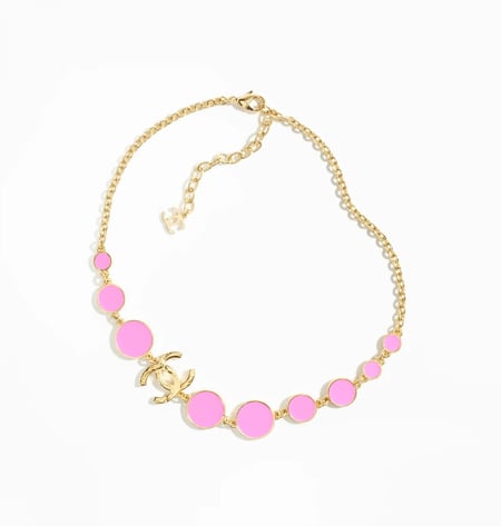 2024 قلادة شانيل ذهبي وردي دوائر