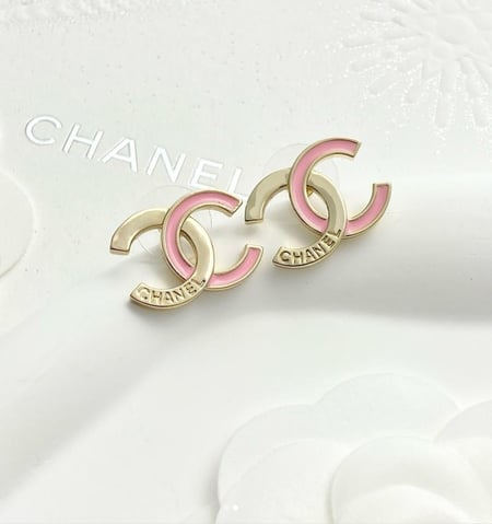 chanel pink gold earring 2025  أقراط شانيل ذهبي وردي