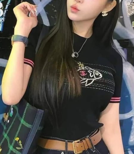 CHANEL CRUISE FISH TEE-SHIRT 2025 تيشيرت شانيل قميص برسمة سمك توب أسود