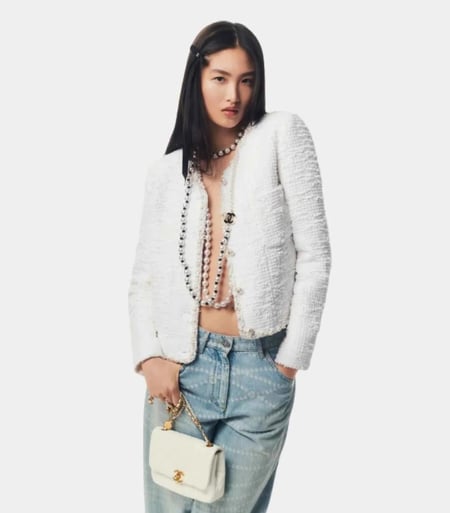 2025 Chanel white pearls tweed jacket جاكيت شانيل تويد أبيض لؤلؤي