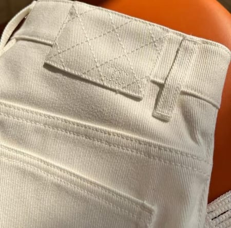 2025 Chanel Denim Embroidered Beads jeans جينز شانيل مطرز بالخرز أبيض