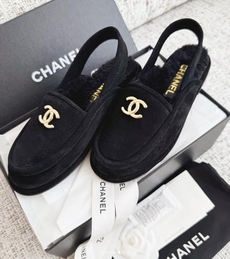 Chanel velvet fur shoes حذاء شانيل المخملي مبطن بالفرو black أسود