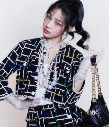 CHANEL 25 CRUISE TWEEDED JACKET 2025 سترة شانيل جاكيت تويد مطرز ملون