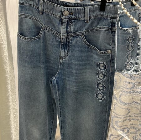 2025 chanel coco beach denim jeans جينز شانيل دينم شاطئ كوكو بيتش