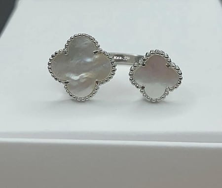 Van Cleef Magic Alhambra Ring silver white خاتم فان كليف فضي أبيض