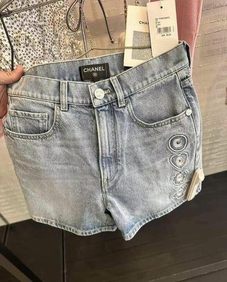 شورت شانيل دينم  شاطئ كوكو بيتش أزرق 2025 Chanel Coco Beach shorts