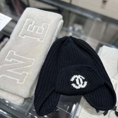CHANEL BLACK WOOL CASHMERE COCO NEIGE HAT 2024 قبعة شانيل صوف أسود
