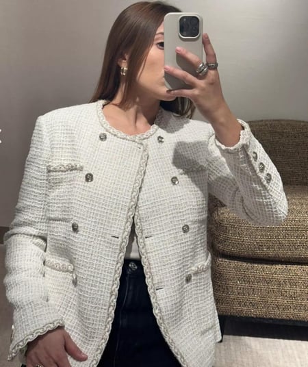CHANEL CRUISE JACKET  2025 سترة شانيل جاكيت تويد أبيض ذهبي