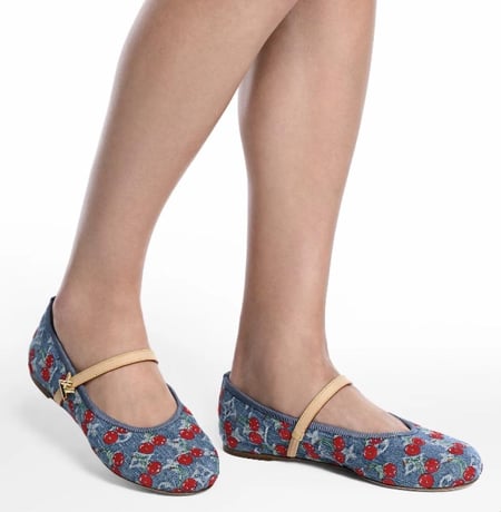 LV Ballerina Monogram Cherry حذاء لويس فيتون باليرينا دينم أزرق كرز