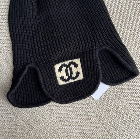 CHANEL BLACK WOOL CASHMERE COCO NEIGE HAT 2024 قبعة شانيل صوف أسود