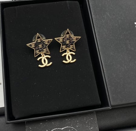 2024 اقراط شانيل حلقة على شكل نجمة