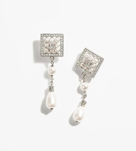 2024 اقراط شانيل بدلاية فضي، أبيض لؤلئي، كريستالي