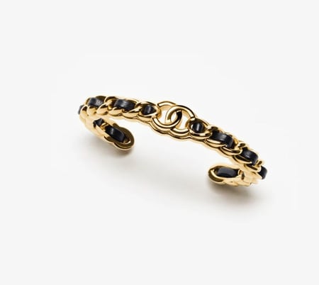 CHANEL GOLD BLACK LEATHER CUFF 2025 سوارة شانيل ذهبي جلد أسود