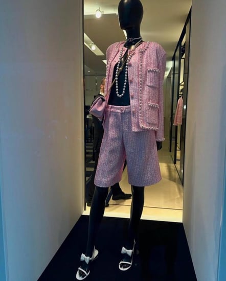 CHANEL PINK TWEED JACKET 2025 جاكيت شانيل وردي تويد بأزرار أمامية 2025