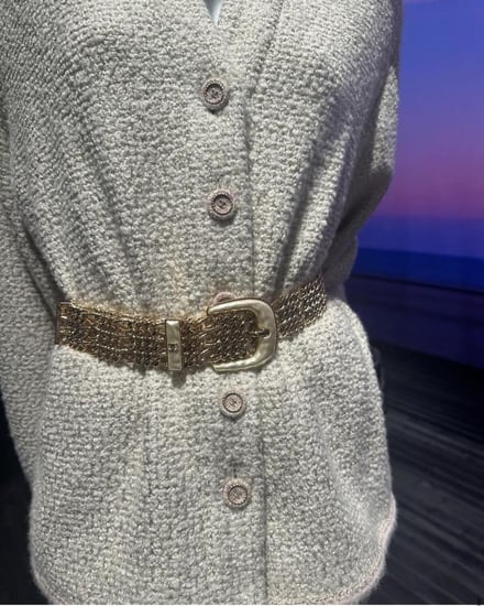 CHANEL WHITE SILVER GOLD JACKET سترة شانيل جاكيت تويد الكشمير أبيض فضي