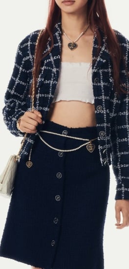 2023 حزام خصر سلسال لؤلؤ طويل بلوقو شانيل أسود