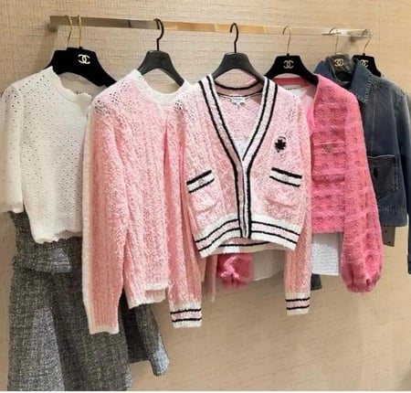 2024 سترة شانيل كاشمير وردي