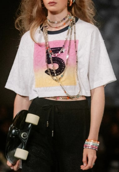 2024 تي شيرت شانيل نمبر 5 فاخر Chanel blouse
