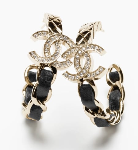 2024 اقراط شانيل حلقة بشعار سي سي ذهبي مرصع بالكريستال جلد عجل اسود معدن ستراس ذهبي كيرستالي