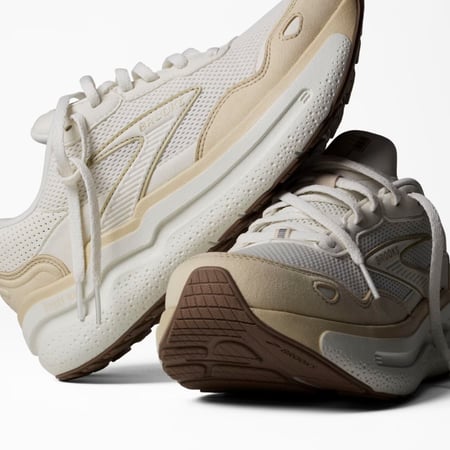 جزمة  ماركة بروكس Brooks Ghost Max SE - نسائى