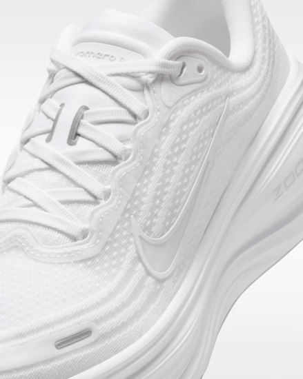 جزمة نايك Nike Vomero Plus نسائي