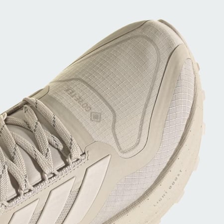 جزمة  أديداس ULTRABOOST 5 GTX نسائي