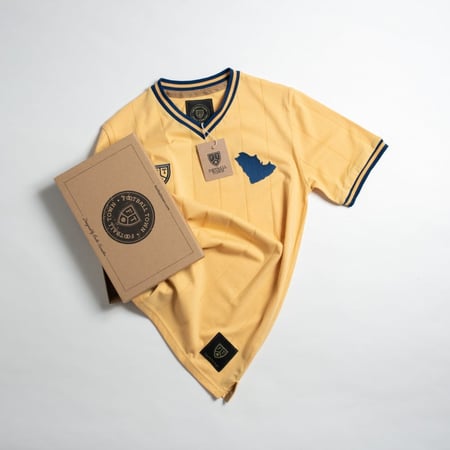 تيشيرت Football Town ( رجالي ) القوت العالمي GOAT 7