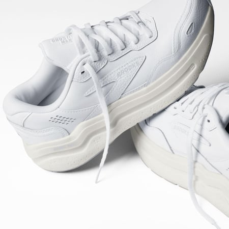 جزمة  ماركة بروكس Brooks Ghost Max L - رجالي