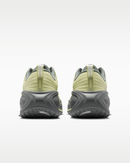 جزمة نايك Nike Vomero Plus نسائي