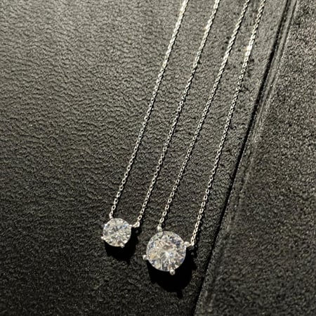 Solitaire necklace