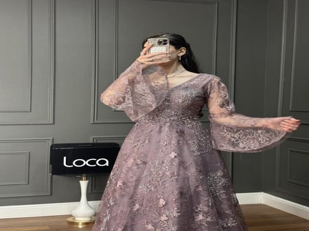 فستان سهره مميز باكمام طويله من لوكا فاشن