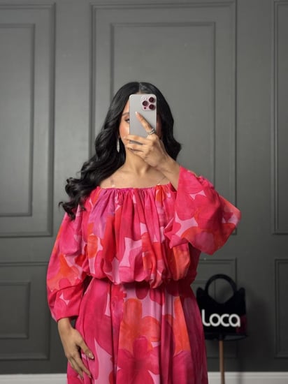 طقم ناعم بدرجات الفوشي (بدله +تنوره )