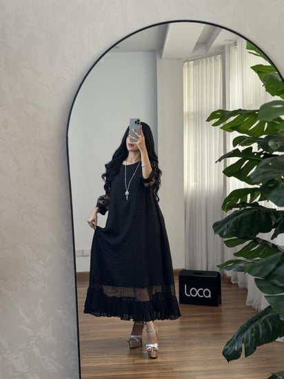 جلابيه باللون الاسود