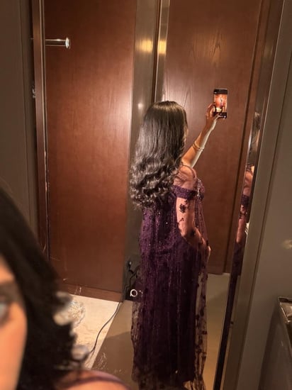 فستان سهرة ارجواني لامع طويل بتصميم انيق