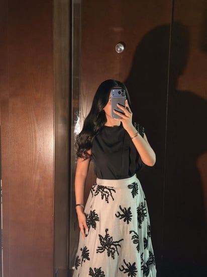 طقم ناعم بنقش اسود