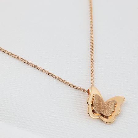 عقد ذهب عيار 18